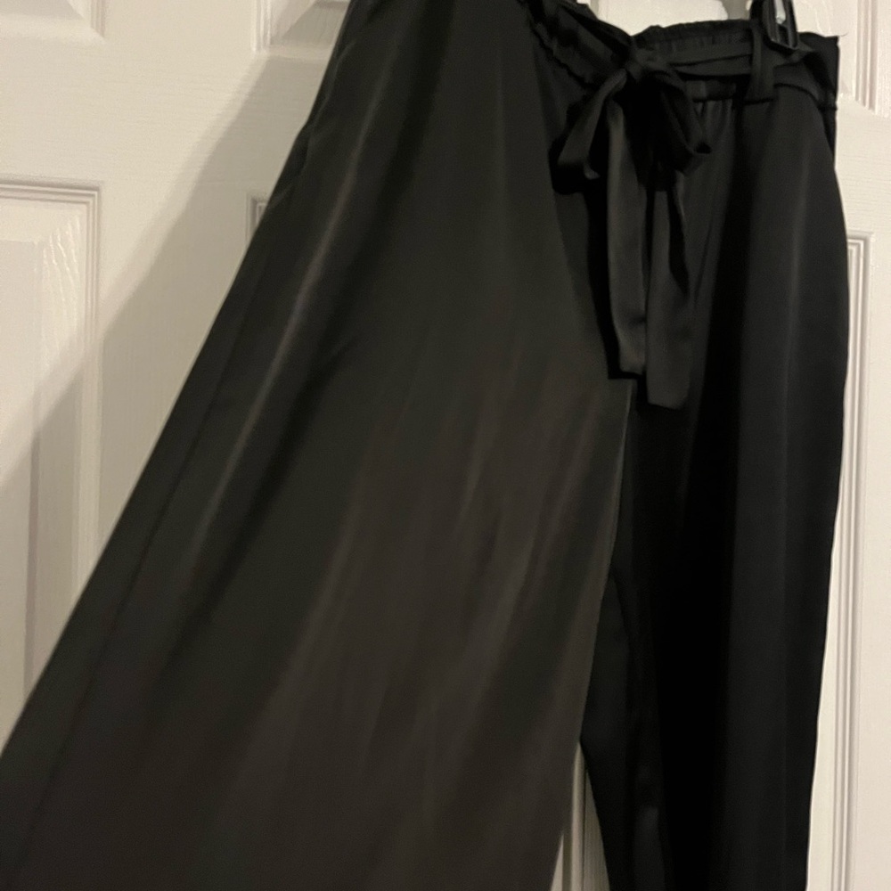Elegant satin Women's anklepants with pockets
